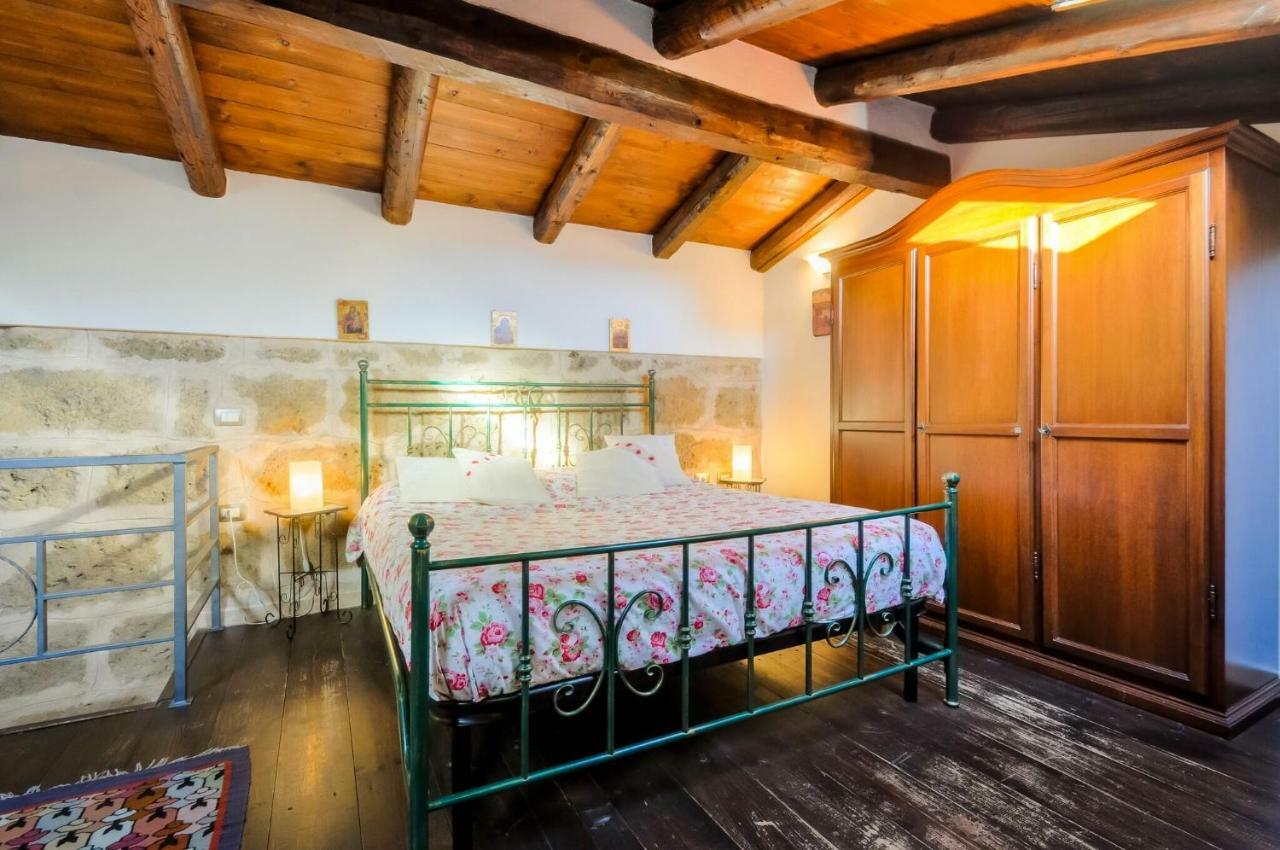 Alghero Old Town Apartment Steps To Sea And Scenic Ramparts Exterior photo
