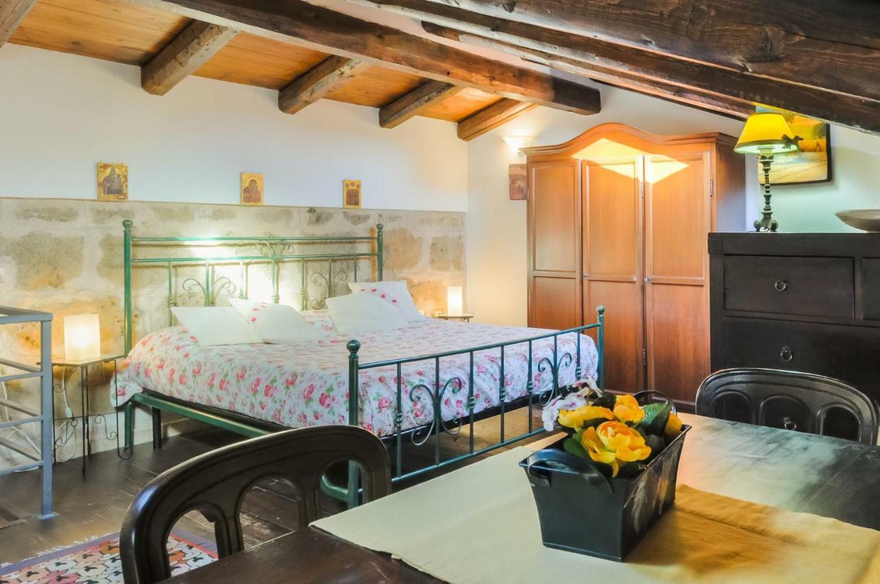 Alghero Old Town Apartment Steps To Sea And Scenic Ramparts Exterior photo