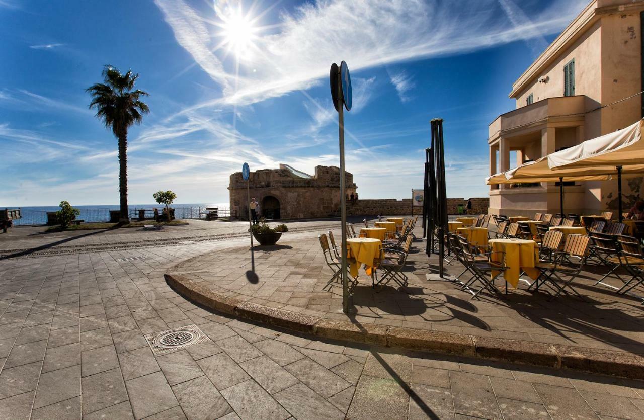 Alghero Old Town Apartment Steps To Sea And Scenic Ramparts Exterior photo